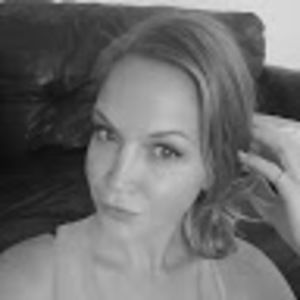 Meet your Posher, Kacie recla